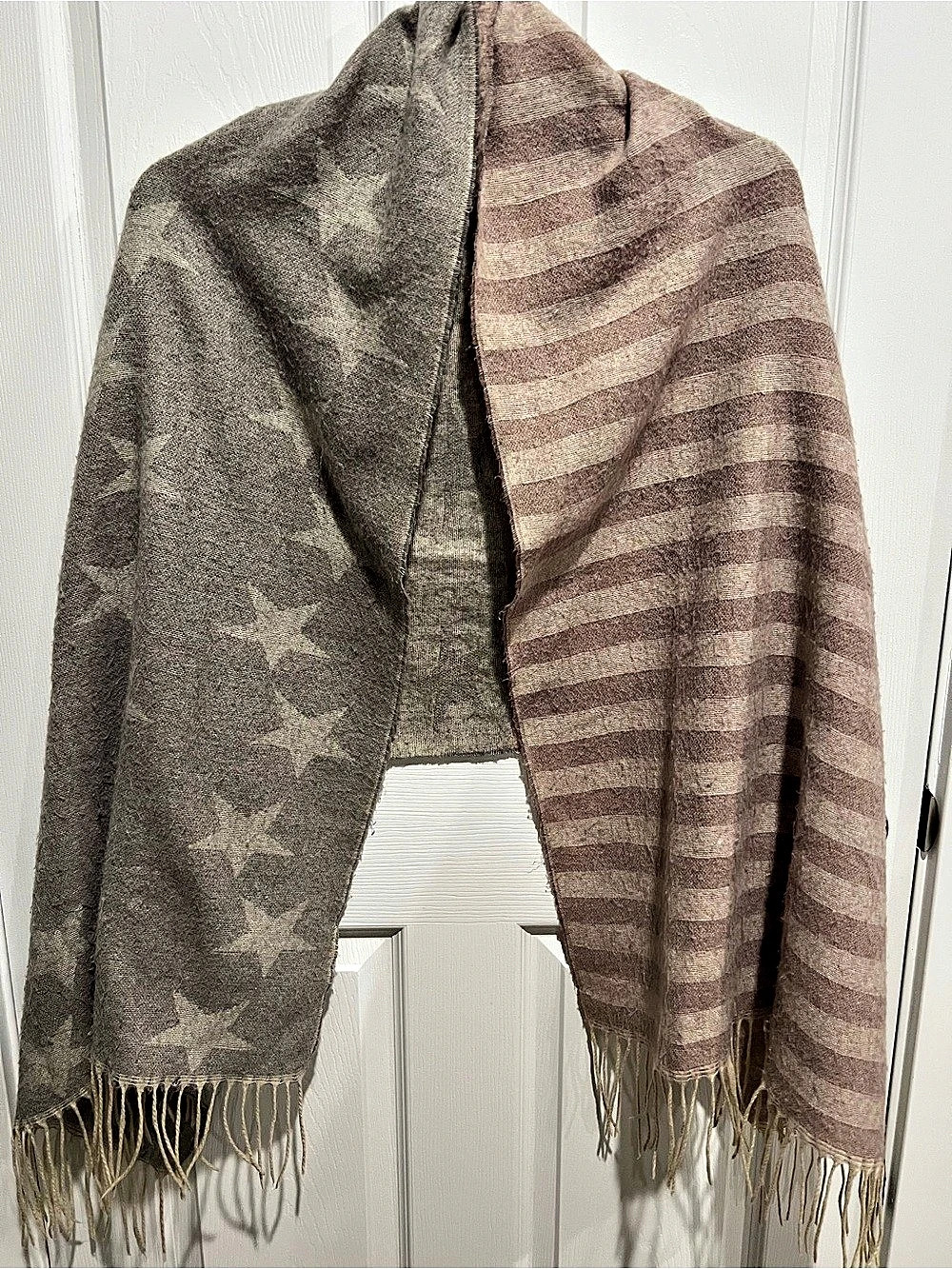 Pretty Persuasions Flag & Star Print Wrap in very light red white and blue